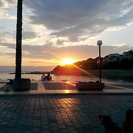 Pasifik 2* Çeşme