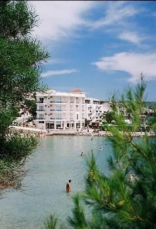 Otel Pasifik 2*